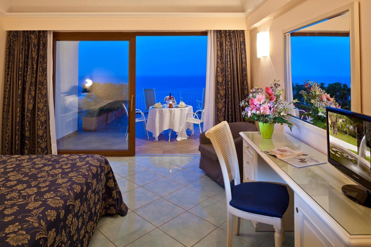 Le Querce Resort Sea Thermae & Spa Искья Экстерьер фото